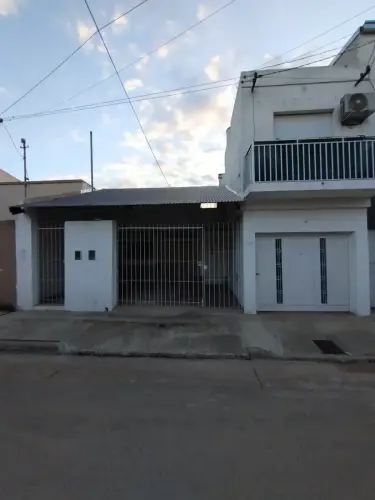 Santiago Badaracco Propiedades Casa sobre calle Victoria 291 con 3 departamentos (16)