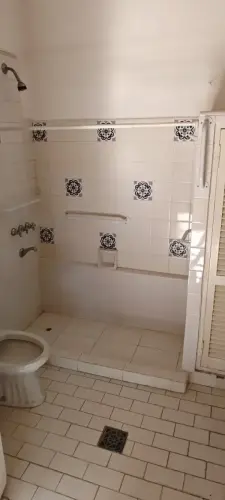 casa en venta - casa en pleno centro de gualeguaychu sobre terreno de 202 m²-santiago badaracco propiedades (9)